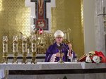 Ksiądz Biskup Janusz Stepnowski odprawia mszę