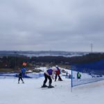 21 lutego 2024 r. grupa uczniów z klas VI b, VI c, VII a, VII b i VII c naszej szkoły pojechała do stacji narciarskiej w Rybnie.