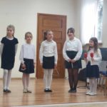 Uczniowie klas I – III oraz przedszkolaki na koncercie z cyklu „Dźwięki Wiosny” w Państwowej Szkole Muzycznej I st. im. J. S. Bacha w Grajewie