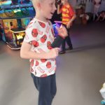 Uczniowie z klas drugich A i B z wizytą w centrum zabaw „Fabryka Misia”
