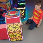 Uczniowie z klas drugich A i B z wizytą w centrum zabaw „Fabryka Misia”