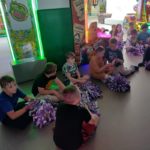 Uczniowie z klas drugich A i B z wizytą w centrum zabaw „Fabryka Misia”