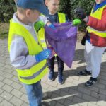 Akcja "Sprzątanie Świata" z klasą II b i II d