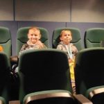 Klasy I a i I d na spektaklu teatralnym „Baśnie znane i lubiane” w GCK