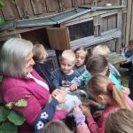 Klasy II c i II d z wizytą na Farmie Mazurskiej