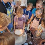 Klasy II c i II d z wizytą na Farmie Mazurskiej