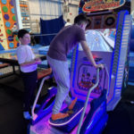 Wycieczka klas piątych do Strefy Wysokich Lotów w Białymstoku