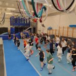 Nietypowa lekcja WF klas VII a i VII b w Strefie Wysokich Lotów