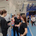 Nietypowa lekcja WF klas VII a i VII b w Strefie Wysokich Lotów