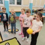 Zajęcia „Zaczarowana piłka – o współpracy, przyjaźni i pozytywnym myśleniu”