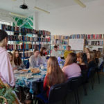 „Między Dobrem a Słowem” – spotkanie inspirowane myślą ks. Józefa Tischnera w ZS Nr 2 w Grajewie