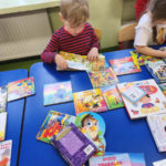 „Ratownicy Czytelnictwa” w akcji – „Słoneczka” odkrywają magię książek