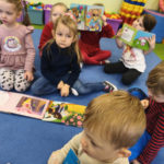 „Ratownicy Czytelnictwa” w akcji – „Słoneczka” odkrywają magię książek