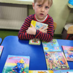 „Ratownicy Czytelnictwa” w akcji – „Słoneczka” odkrywają magię książek