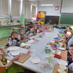 Zdrowe i kolorowe śniadanie w klasie II d