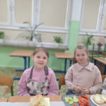 Zdrowe i kolorowe śniadanie w klasie II d