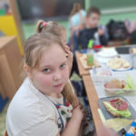 Zdrowe i kolorowe śniadanie w klasie II d