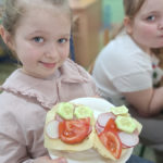 Zdrowe i kolorowe śniadanie w klasie II d