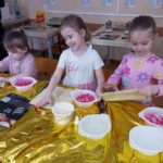 Warsztaty sushi w grupie „Słoneczka”