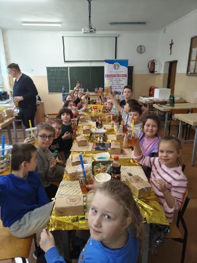 Warsztaty „Owocowe sushi i bubble tea”