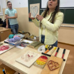 Zajęcia kreatywne klas III a, III b i II d – wykonanie jajek wielkanocnych metodą „string art”