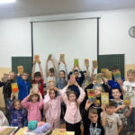 Zajęcia kreatywne klas III a, III b i II d – wykonanie jajek wielkanocnych metodą „string art”