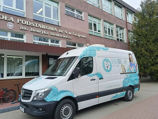 17 kwietnia 2026 r. w naszej placówce gościł Dentobus – mobilny gabinet stomatologiczny.