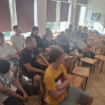 Ósmoklasiści SP 4 w Zespole Szkół w Wojewodzinie – inspirująca wizyta i plany na przyszłość!