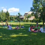 Piknik pełen uśmiechu i dobrej zabawy