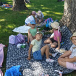 Piknik pełen uśmiechu i dobrej zabawy